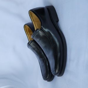 Johnston & Murphy Sz 10.5 Black Slip On Leather Shoes 20-7447